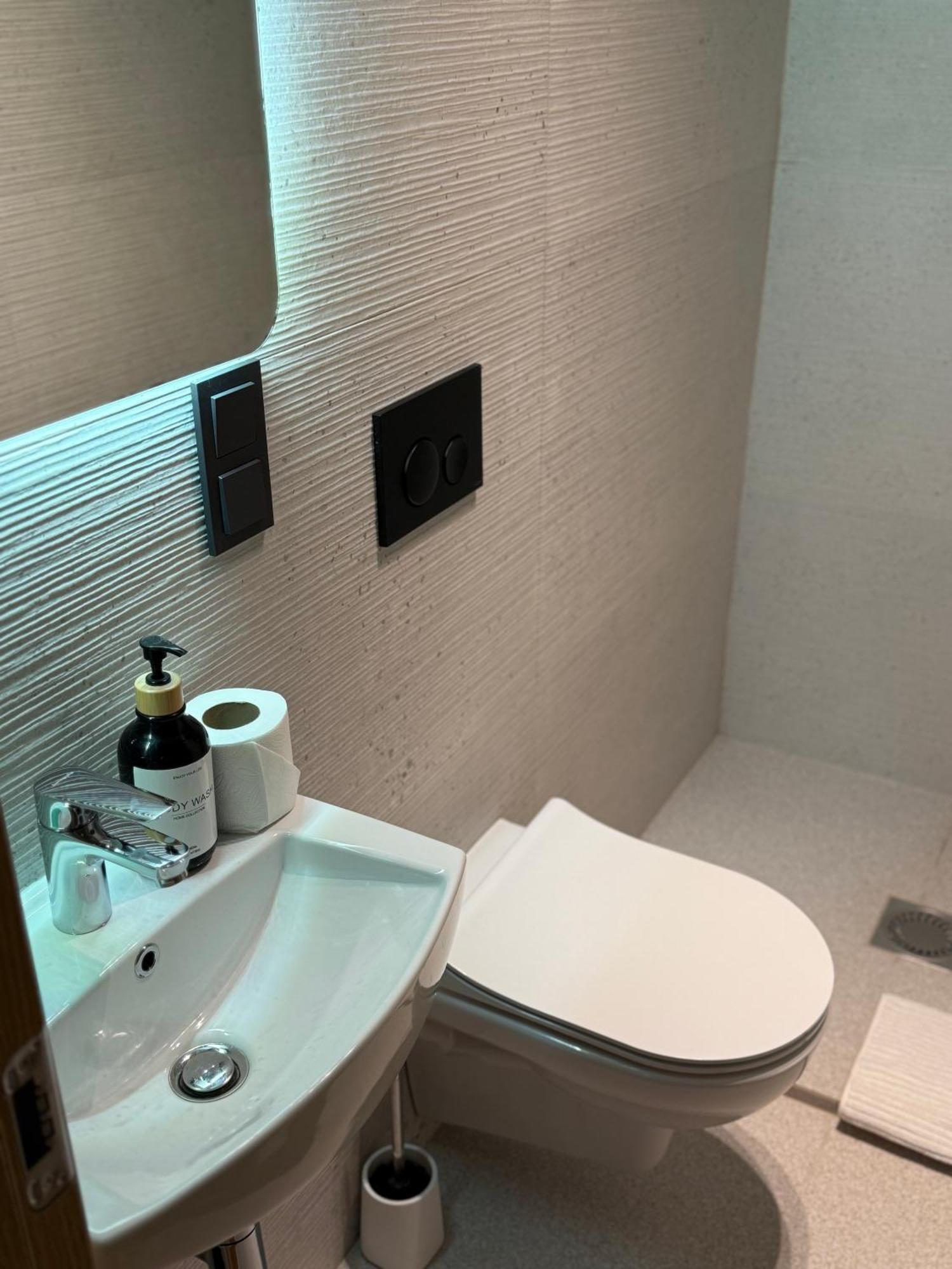 Lovely Two Bedroom In The Old Town 里加 外观 照片